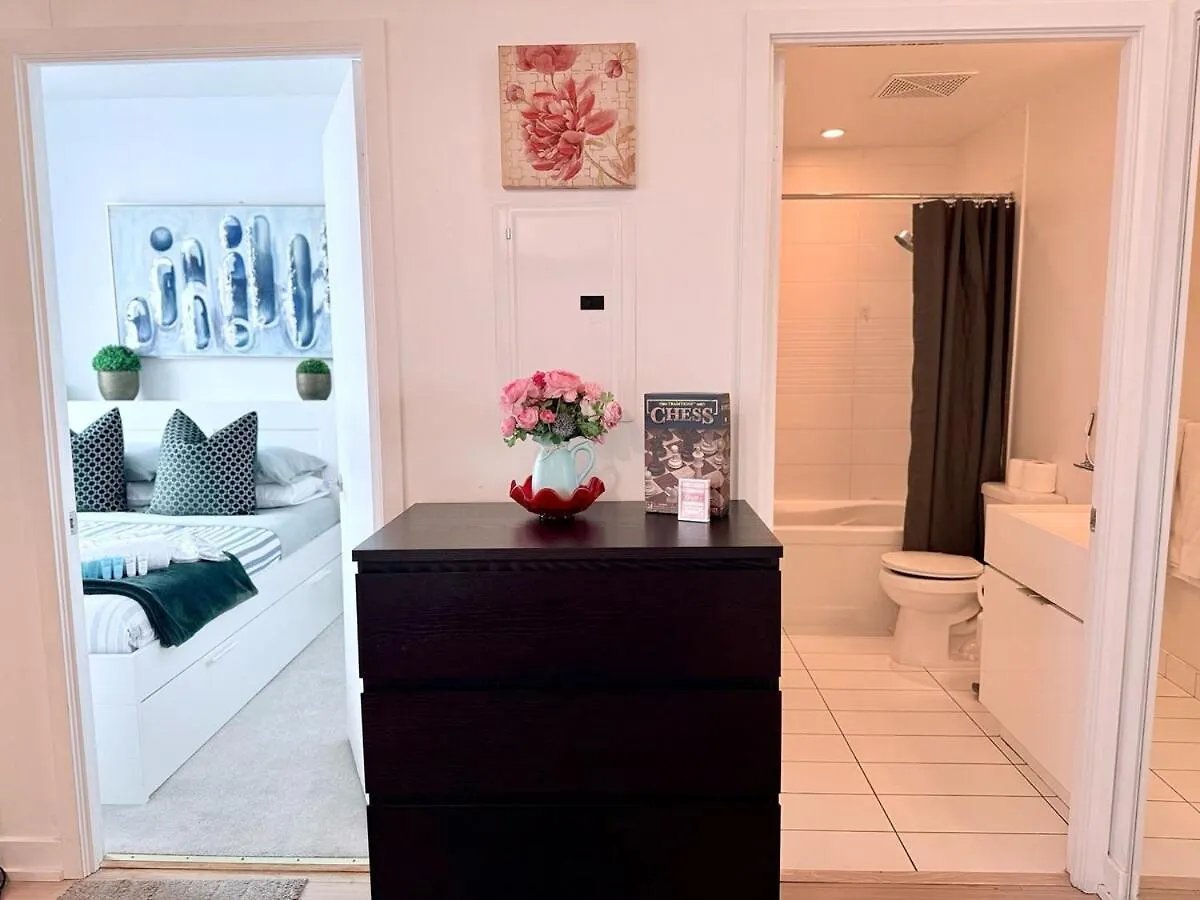 Downtown 1Br Apartment Near Cn Tower -Free Parking Toronto