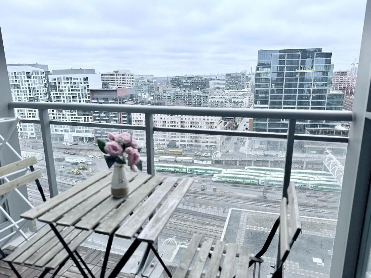 Downtown 1Br Apartment Near Cn Tower -Free Parking Toronto