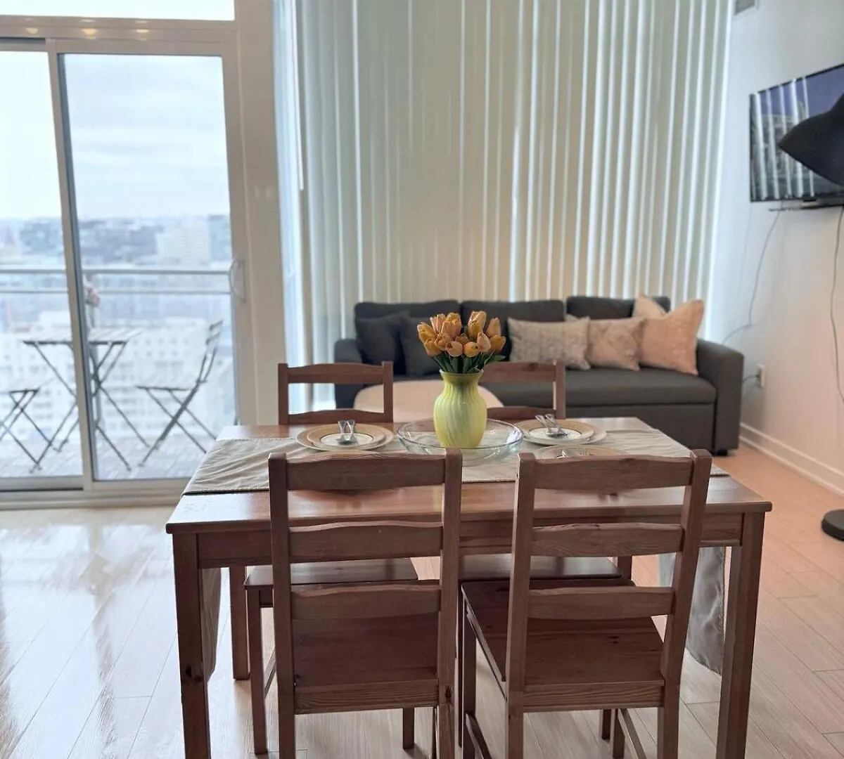 Downtown 1Br Apartment Near Cn Tower -Free Parking Toronto
